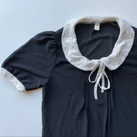 🛍3/$20 Statement Collar Waffle Blouse - Picture 3 of 8